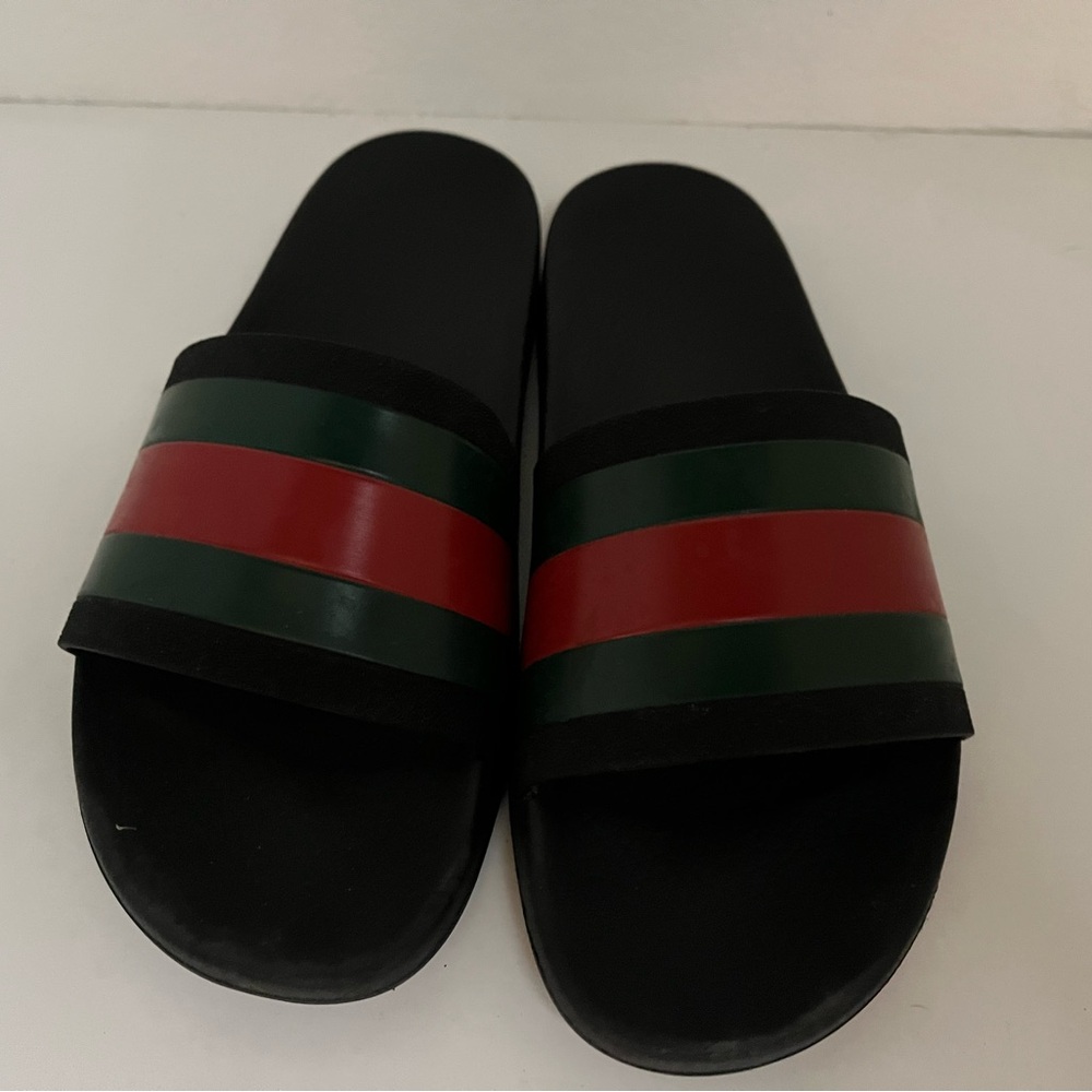 Men’s Gucci slides